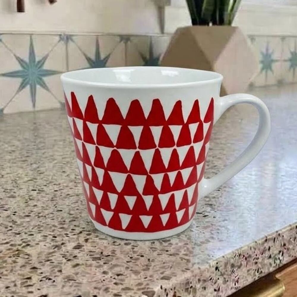 2016 Starbucks White Red Triangle Christmas Trees Ceramic Coffee Mug 14.2 oz